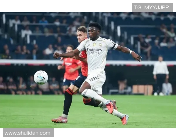 西甲足球明星精彩瞬间合影珍藏库尽览足球巨星风采