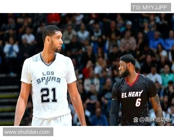 威尔特张伯伦从篮球超级巨星到文化符号的传奇转变之路