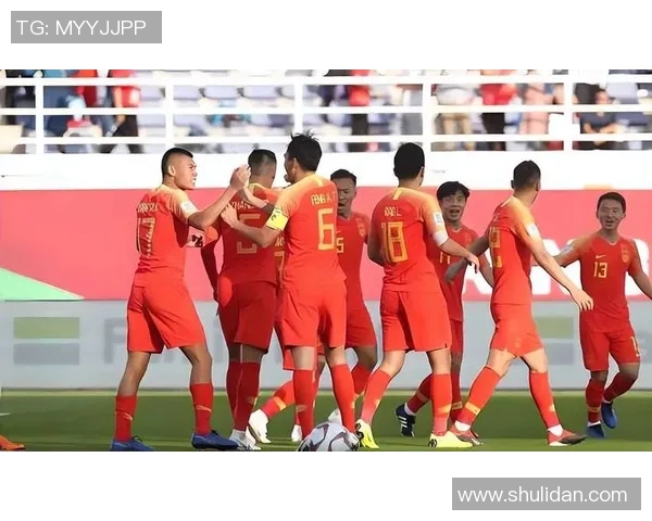 足球明星是否曾莅临武汉参与足球赛事引发球迷热议