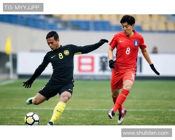 中国足球对阵韩国精彩视频回顾与赛后分析全景呈现 中国足球对阵韩国精彩视频回顾与赛后分析全景呈现