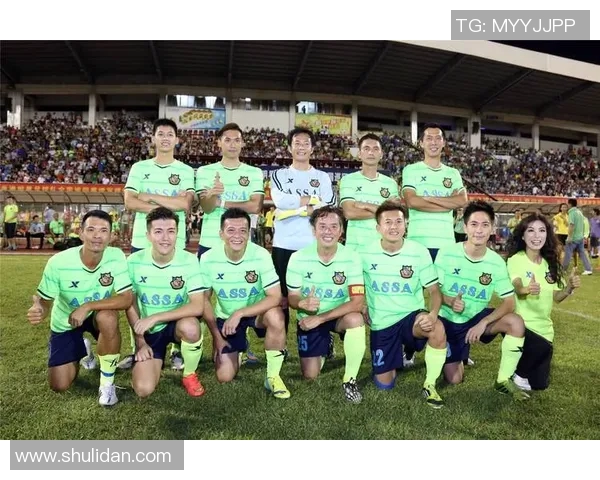 香港足球明星队全景介绍与精彩瞬间回顾图集